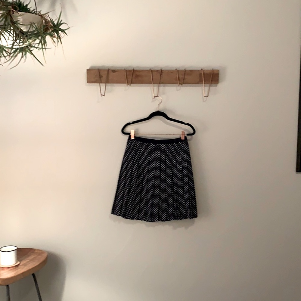 J Crew navy polka dot skirt 00